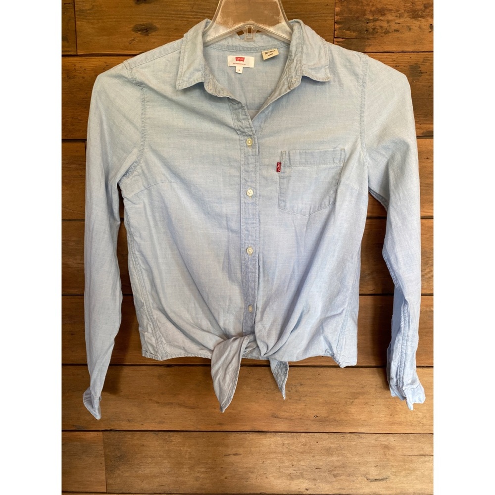 Levi’s Tie-Front Denim Shirt - Picture 2 of 6